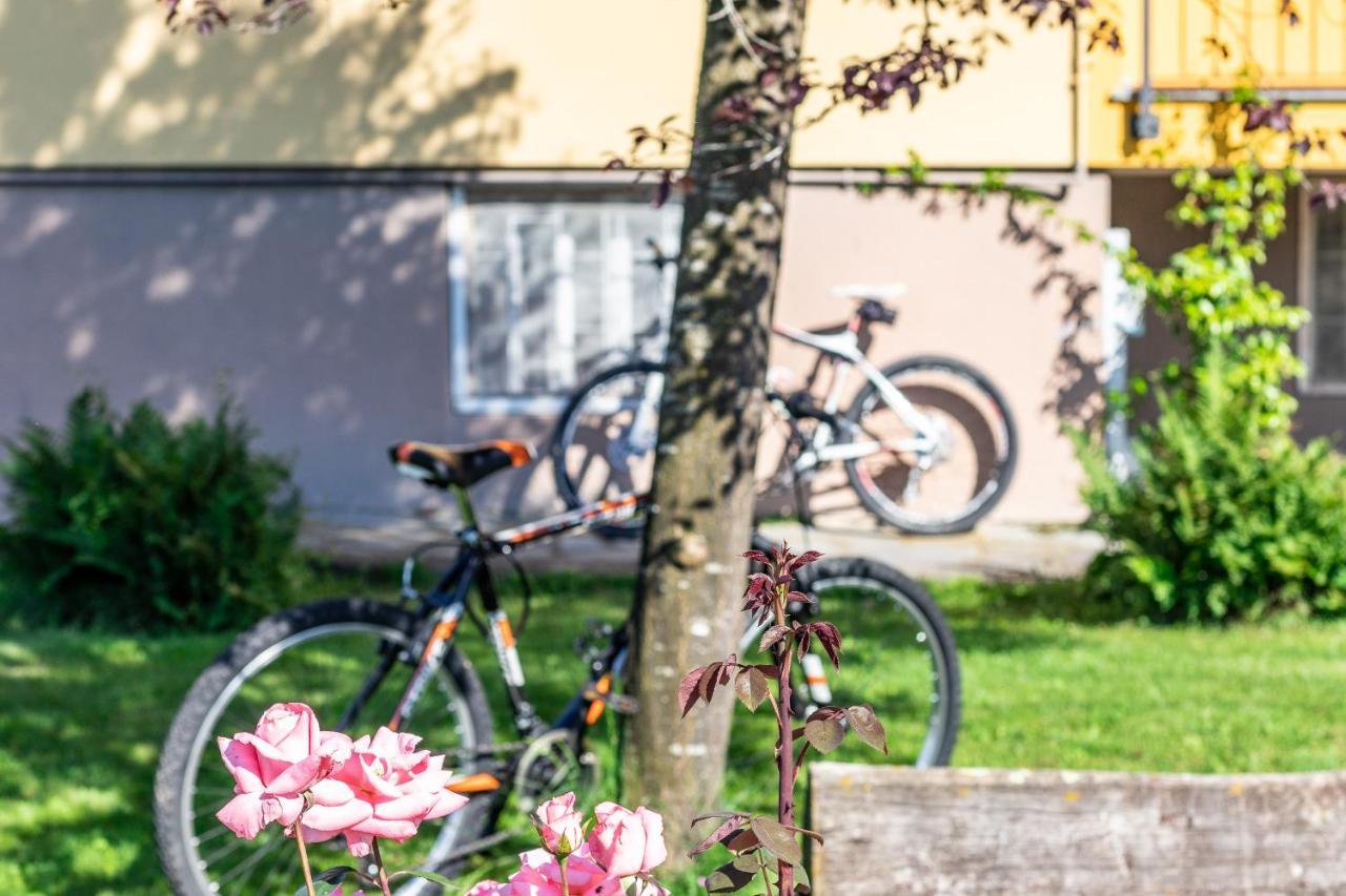 Quick Home Garden Apt Alice Castello Exterior foto